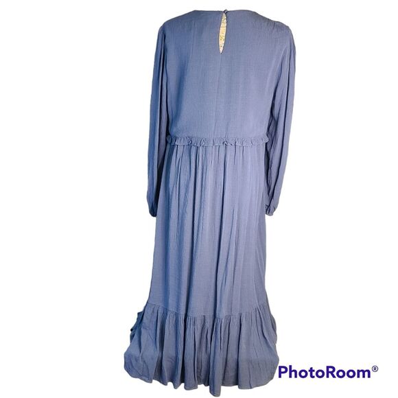 NWT Charles Henry Size Medium Gray Bohemian Ruffled Flowy Maxi Dress Neutral - Picture 3 of 12